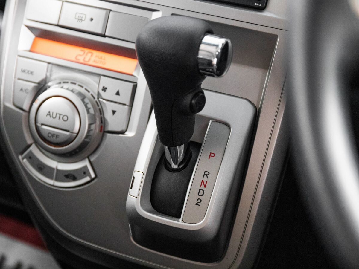 Honda Zest 2010 - фото автомобиля