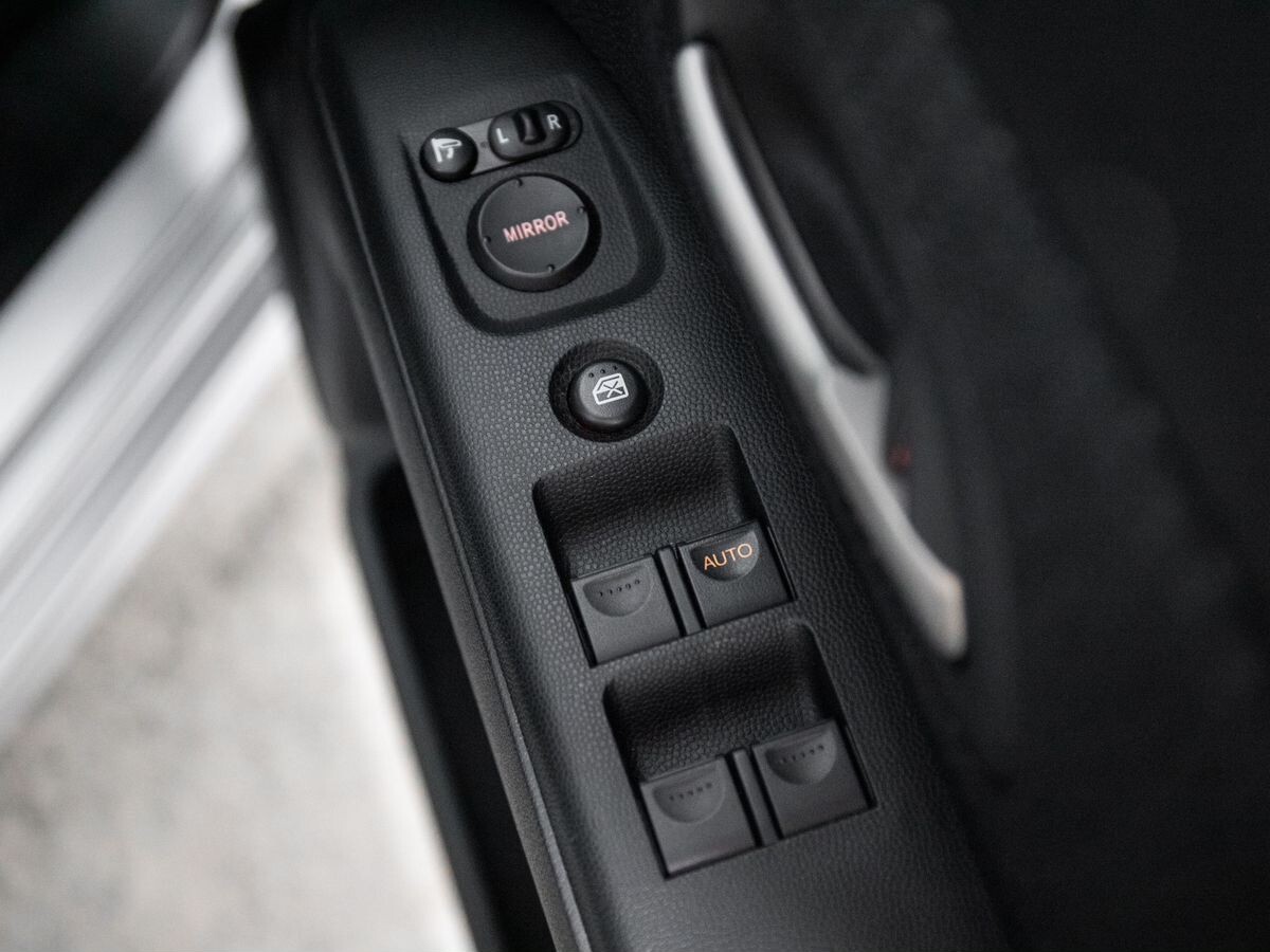 Honda Zest 2010 - фото автомобиля