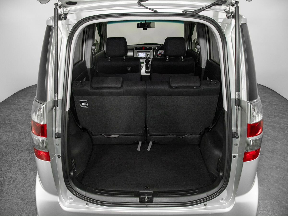 Honda Zest 2010 - фото автомобиля