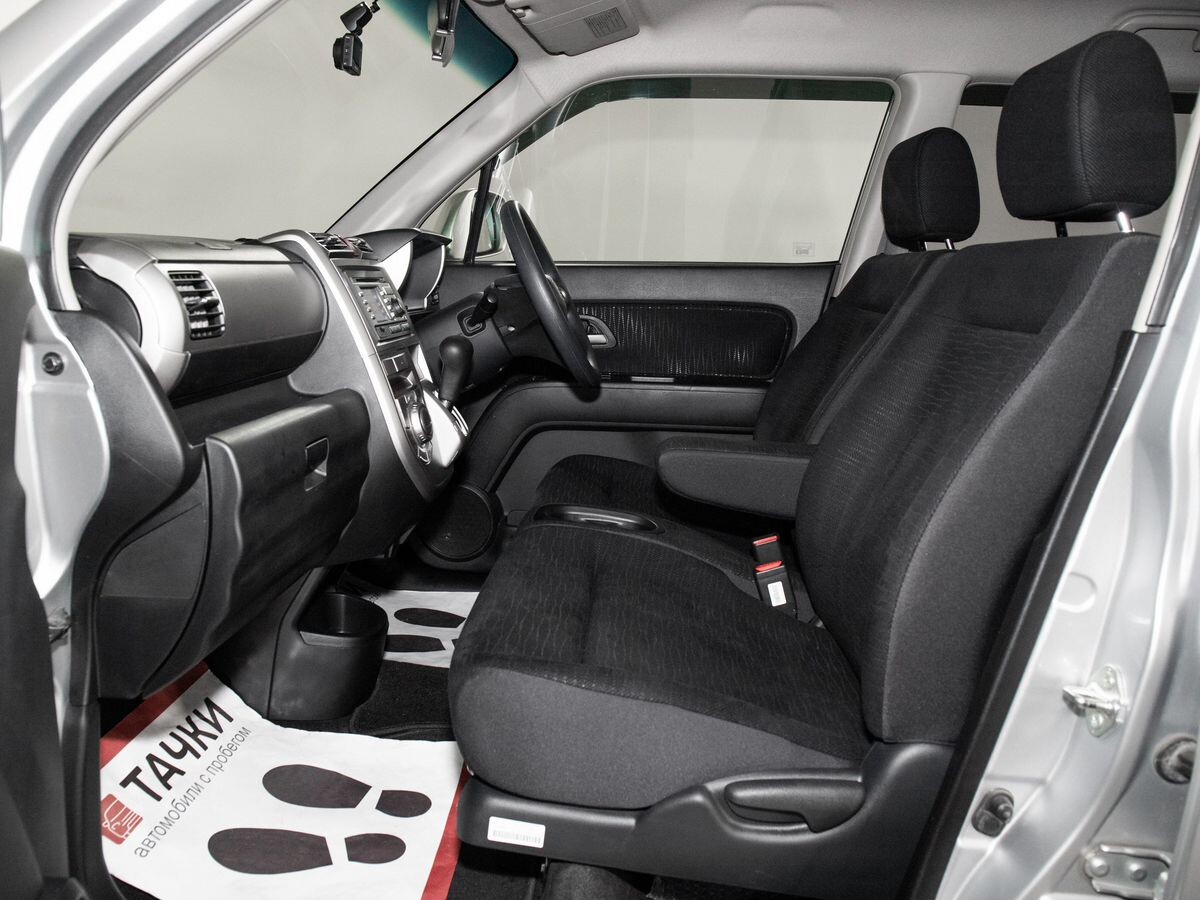 Honda Zest 2010 - фото автомобиля