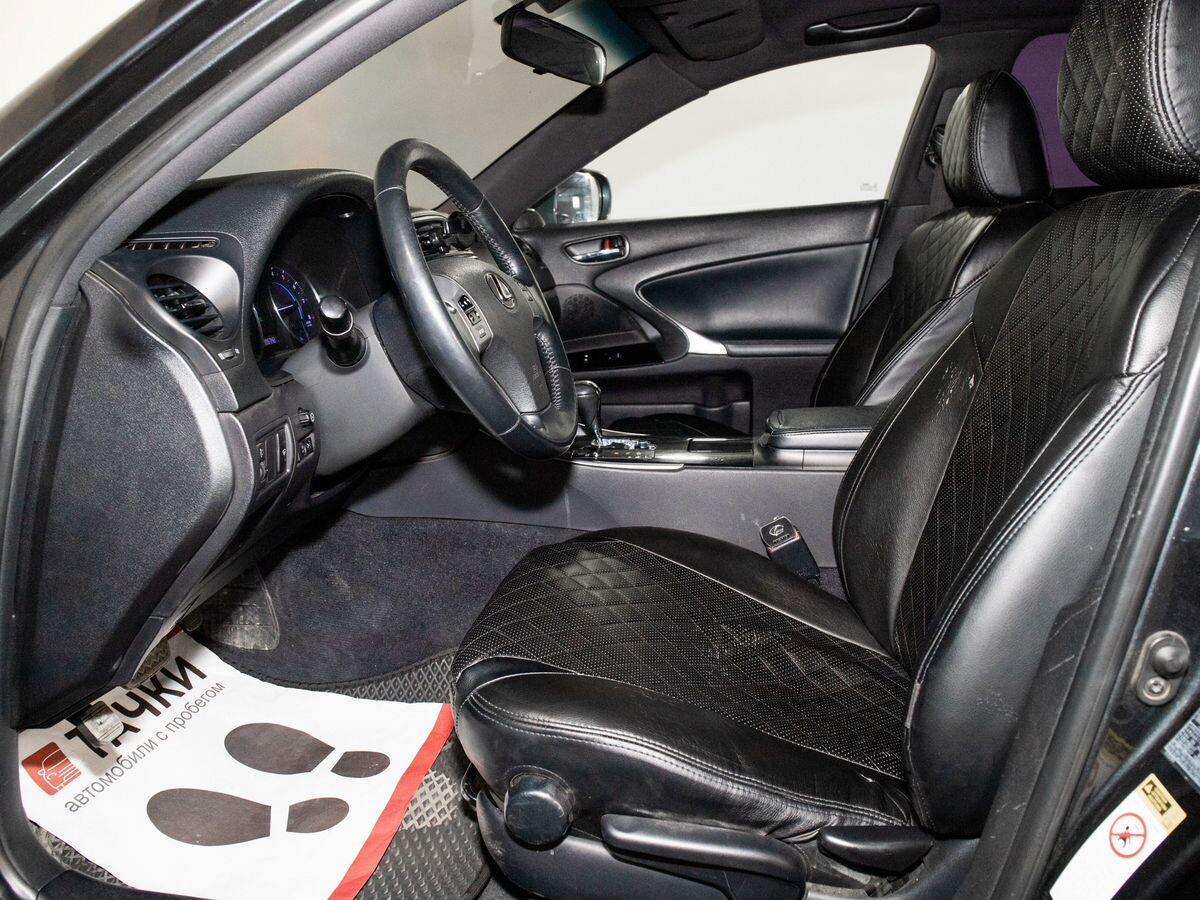 Lexus IS250 2011 - фото автомобиля