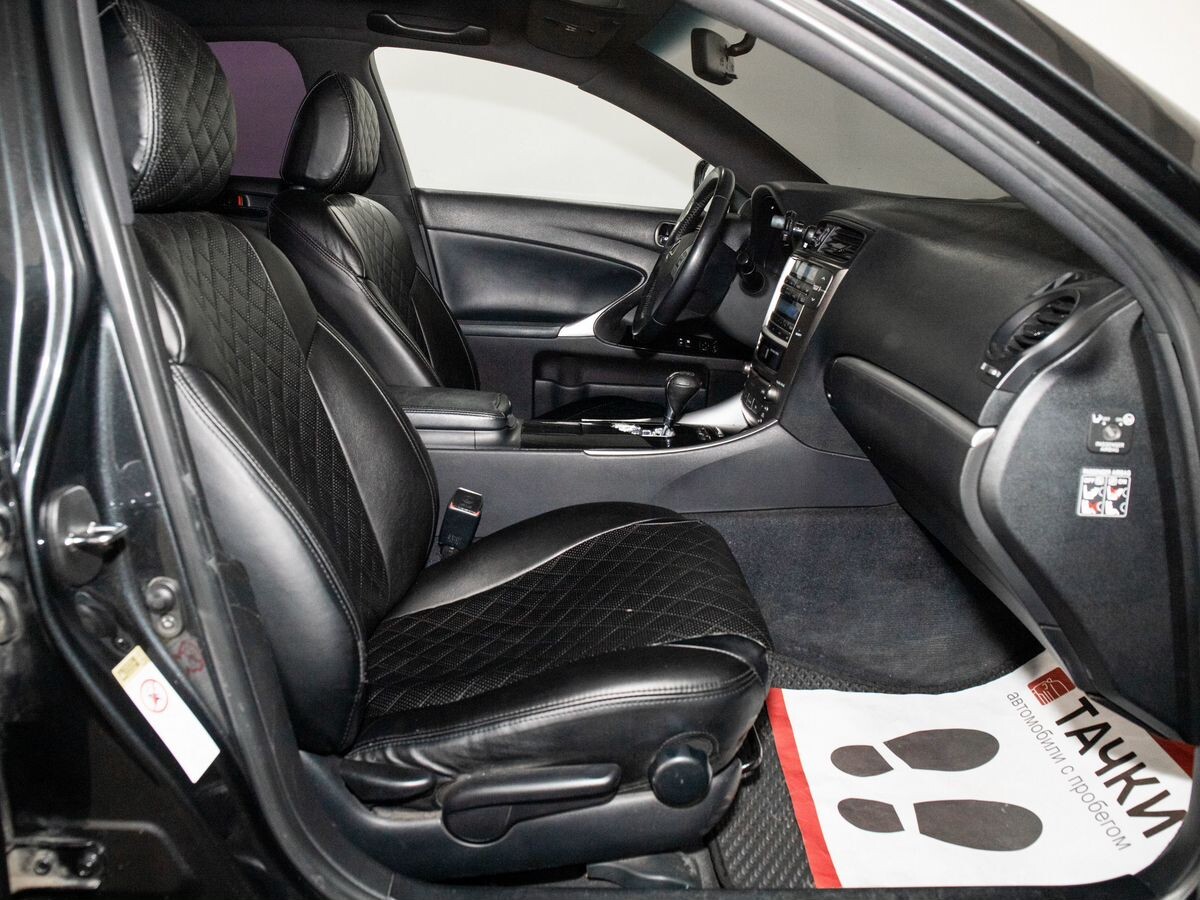 Lexus IS250 2011 - фото автомобиля