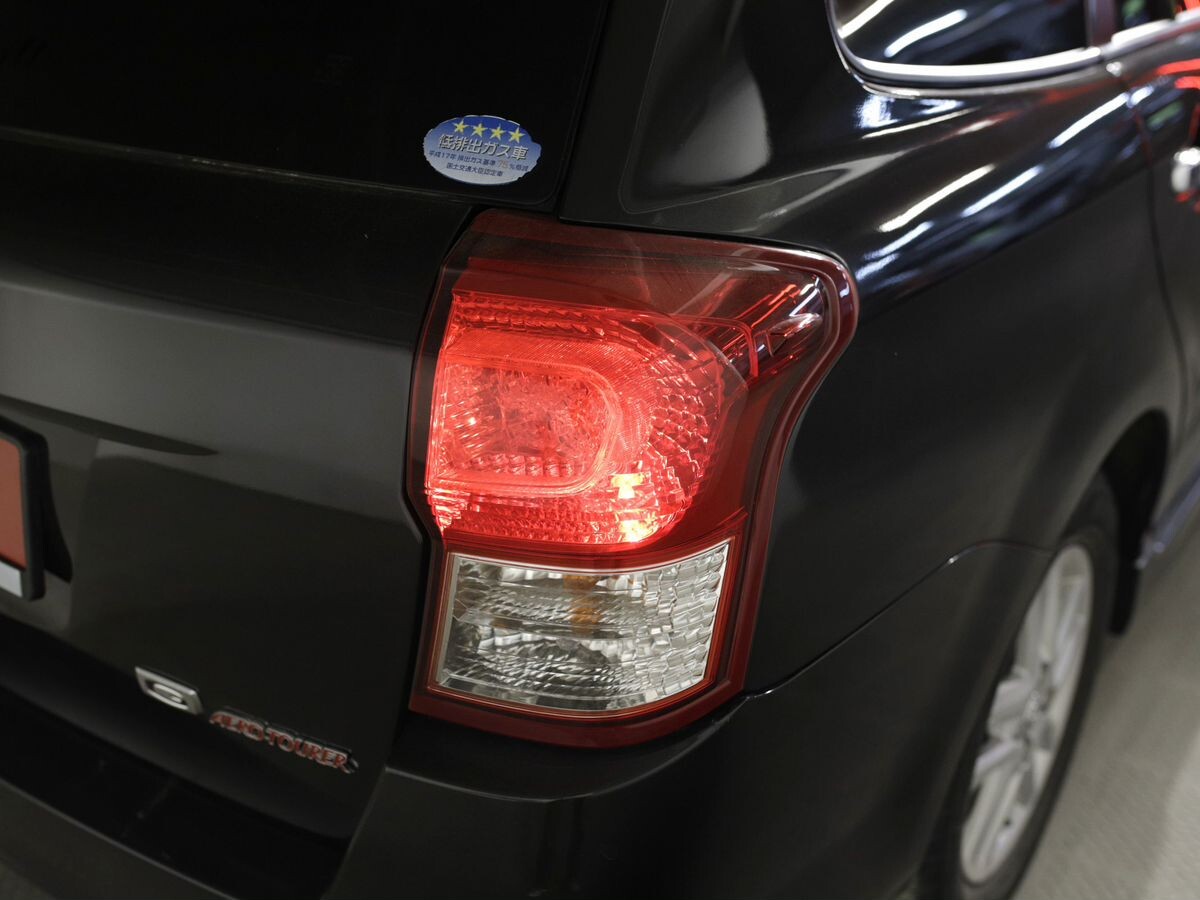 Toyota Corolla Fielder 2013 - фото автомобиля