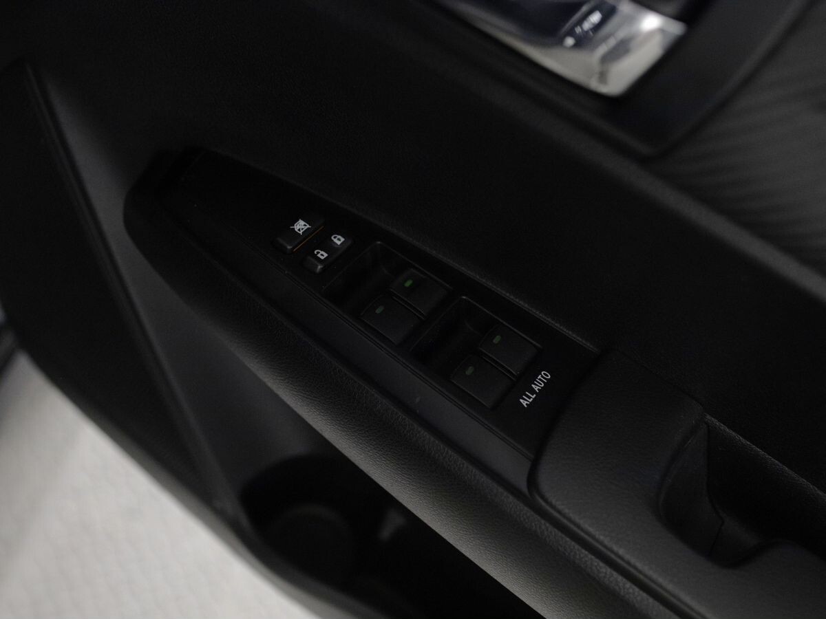 Toyota Corolla Fielder 2013 - фото автомобиля