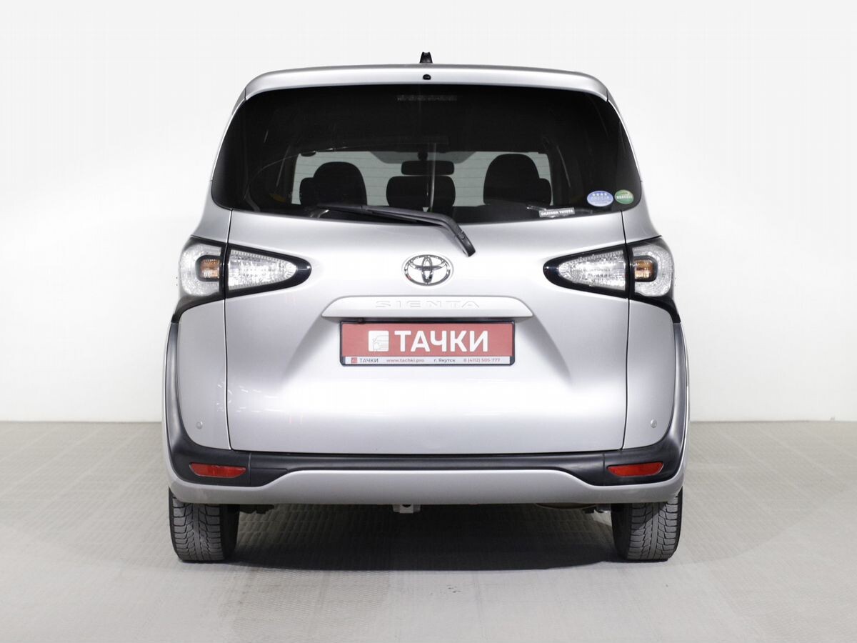 Toyota Sienta 2017 - фото автомобиля