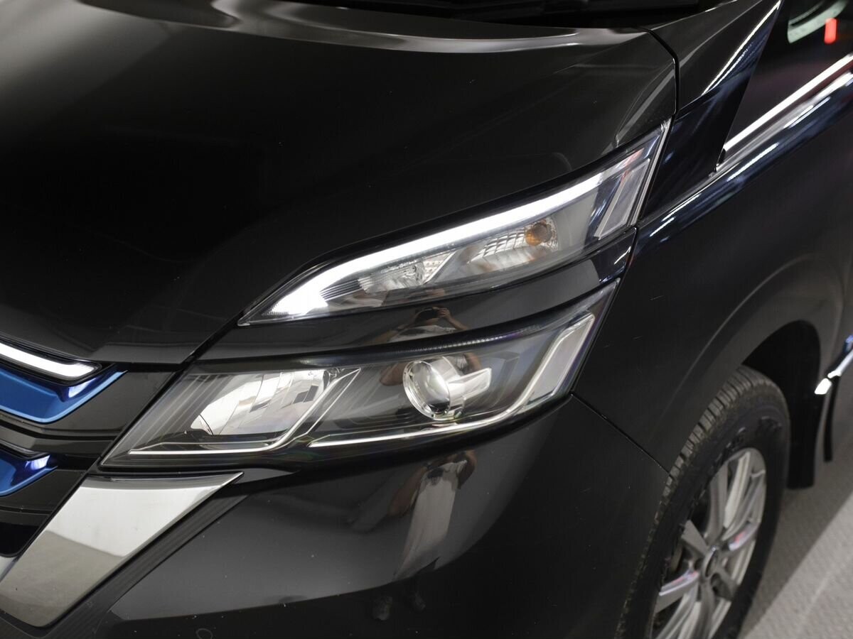Nissan Serena 2019 - фото автомобиля