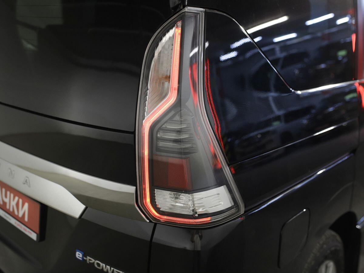 Nissan Serena 2019 - фото автомобиля