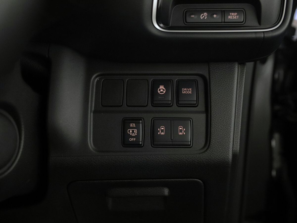 Nissan Serena 2019 - фото автомобиля