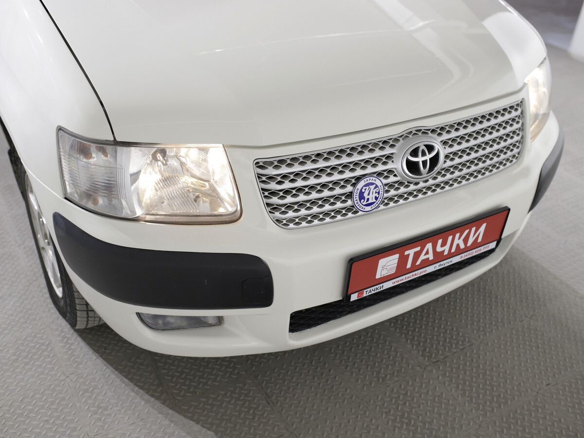 Toyota Succeed 2012 - фото автомобиля