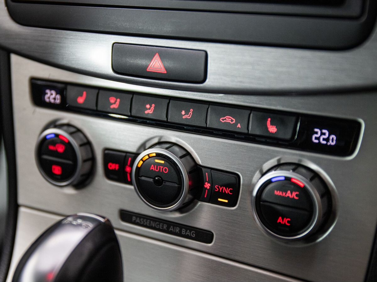 Volkswagen Passat 2013 - фото автомобиля