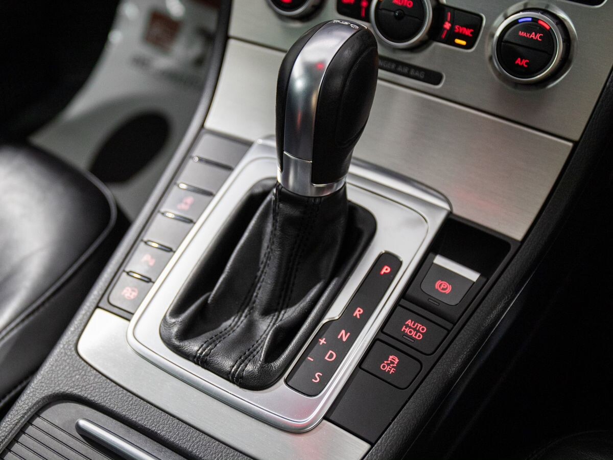 Volkswagen Passat 2013 - фото автомобиля