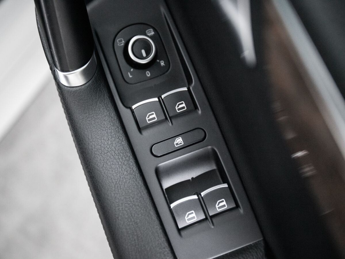 Volkswagen Passat 2013 - фото автомобиля