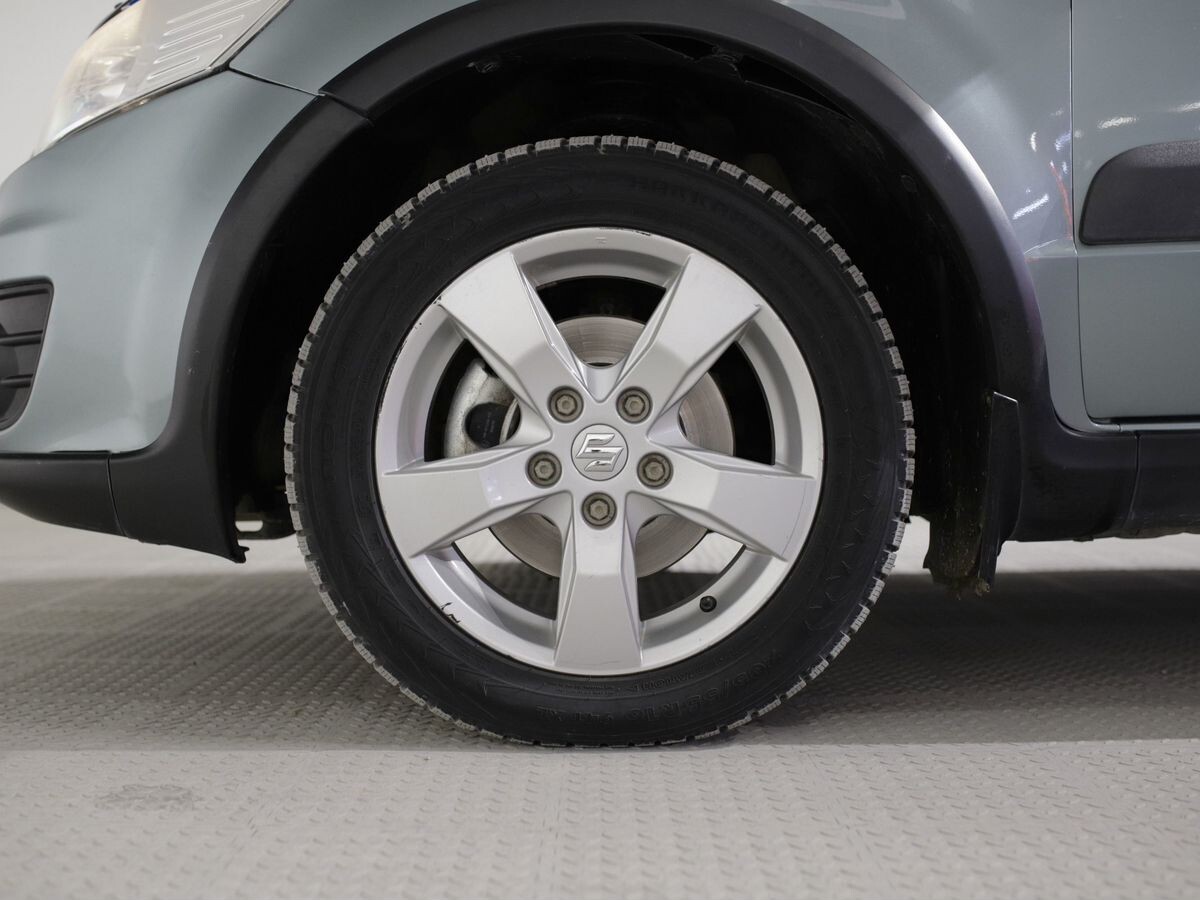 Suzuki SX4 2012 - фото автомобиля