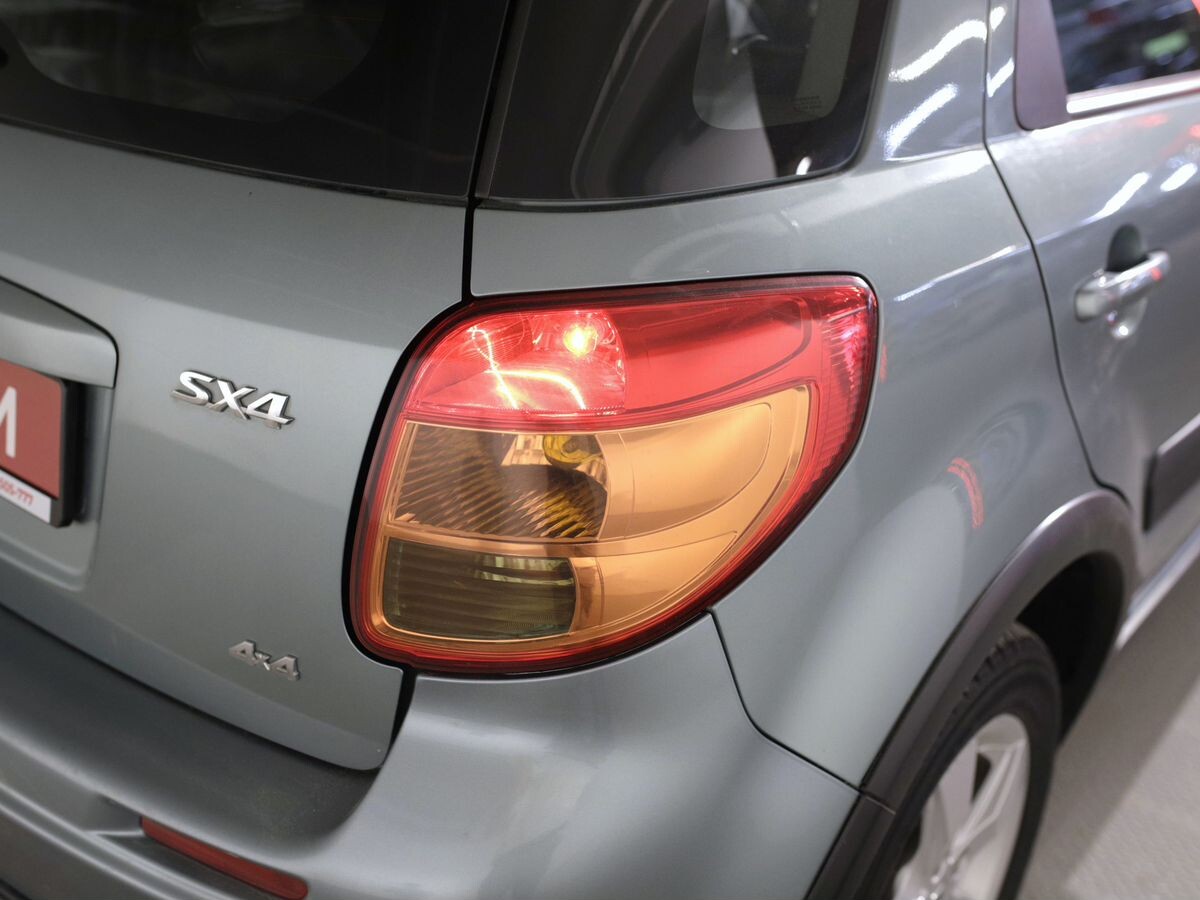 Suzuki SX4 2012 - фото автомобиля