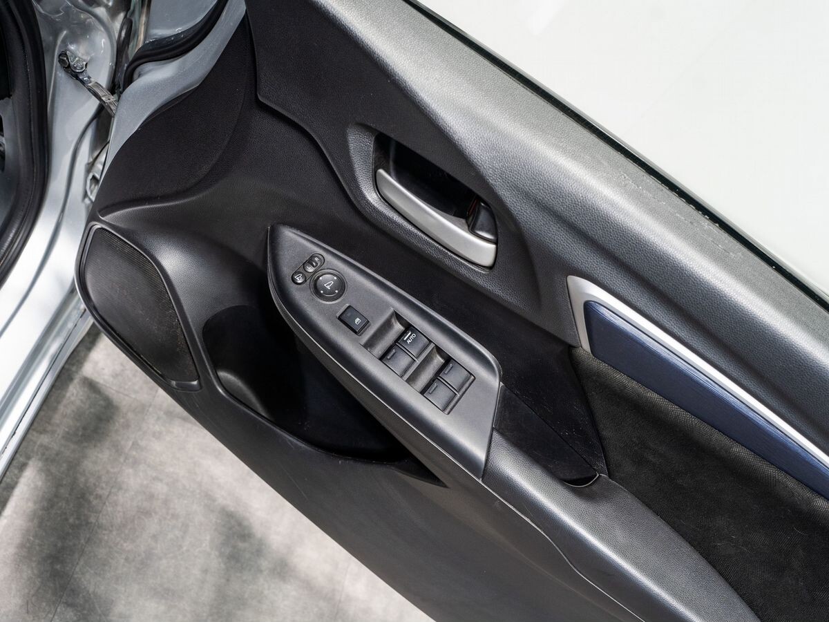 Honda Shuttle 2015 - фото автомобиля