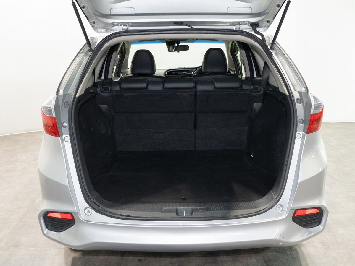 Honda Shuttle 2015 - фото автомобиля