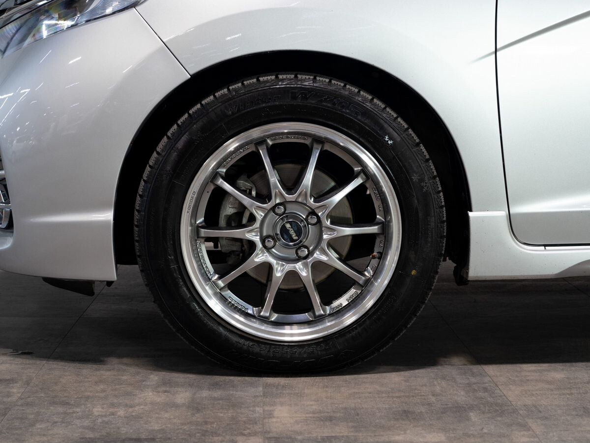 Honda Shuttle 2015 - фото автомобиля