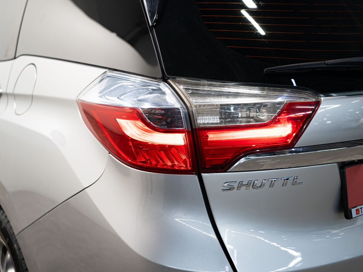 Honda Shuttle 2015 - фото автомобиля