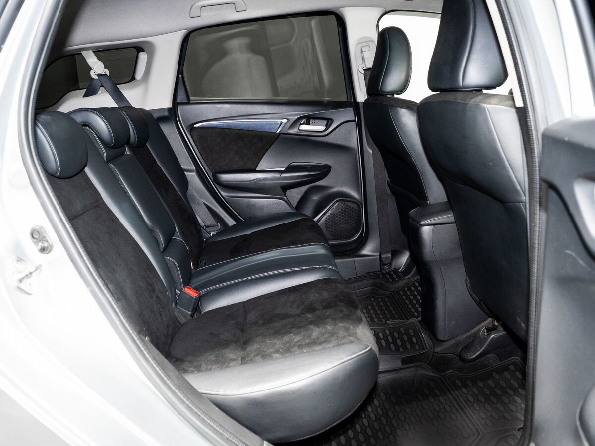 Honda Shuttle 2015 - фото автомобиля