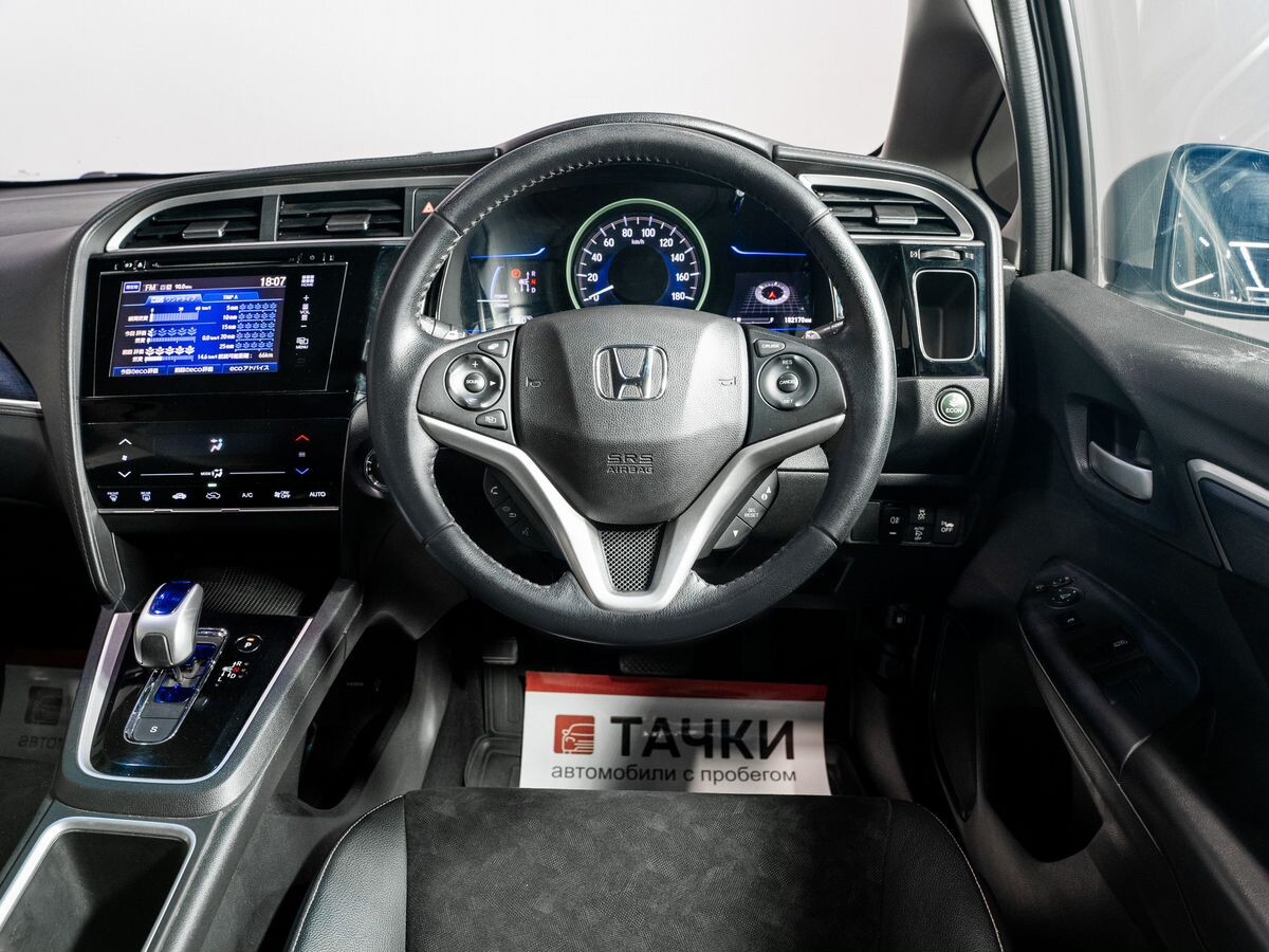 Honda Shuttle 2015 - фото автомобиля