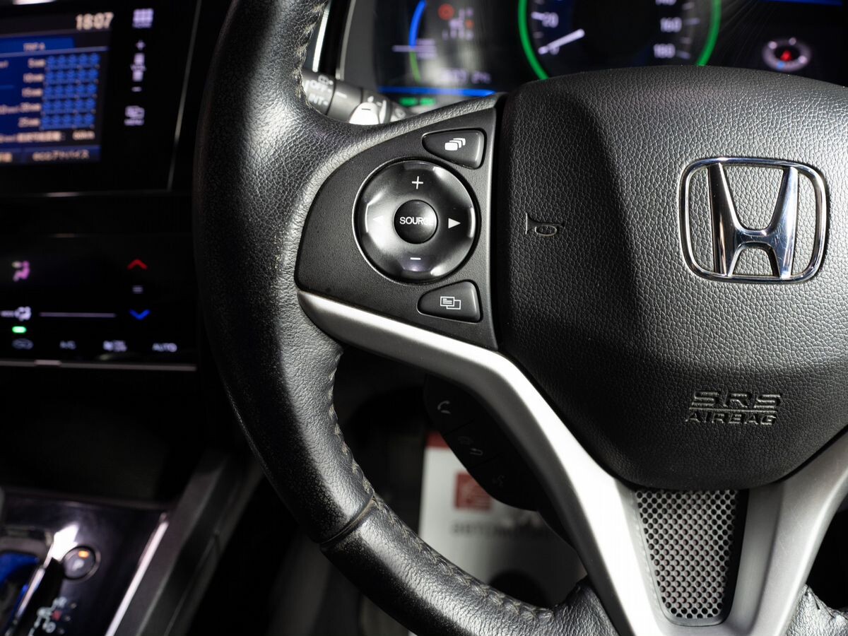 Honda Shuttle 2015 - фото автомобиля