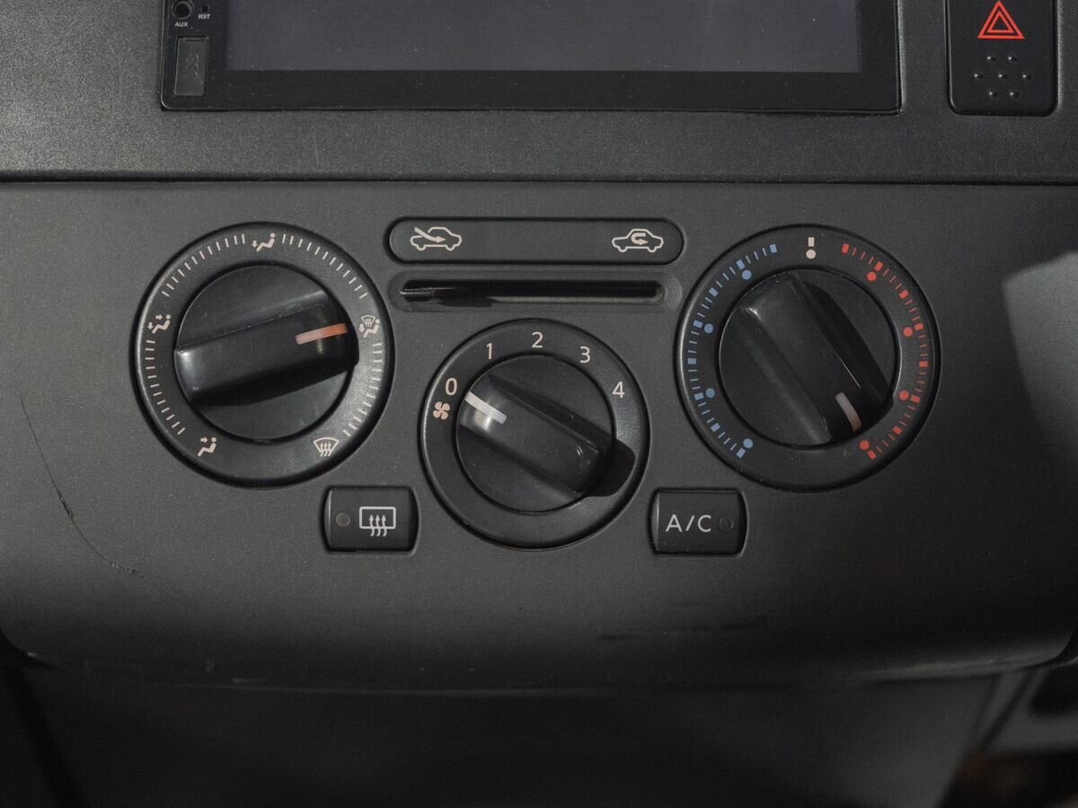 Nissan Tiida Latio 2007 - фото автомобиля