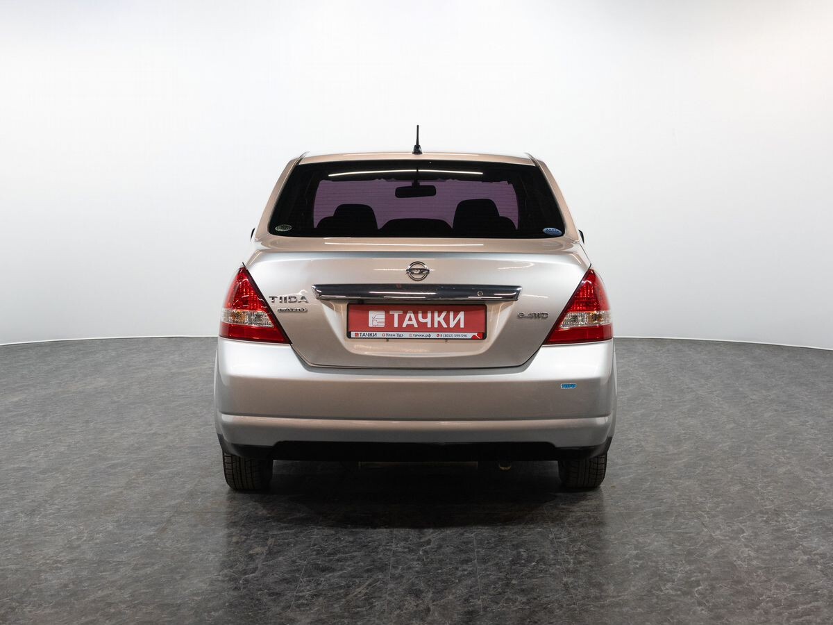 Nissan Tiida Latio 2007 - фото автомобиля
