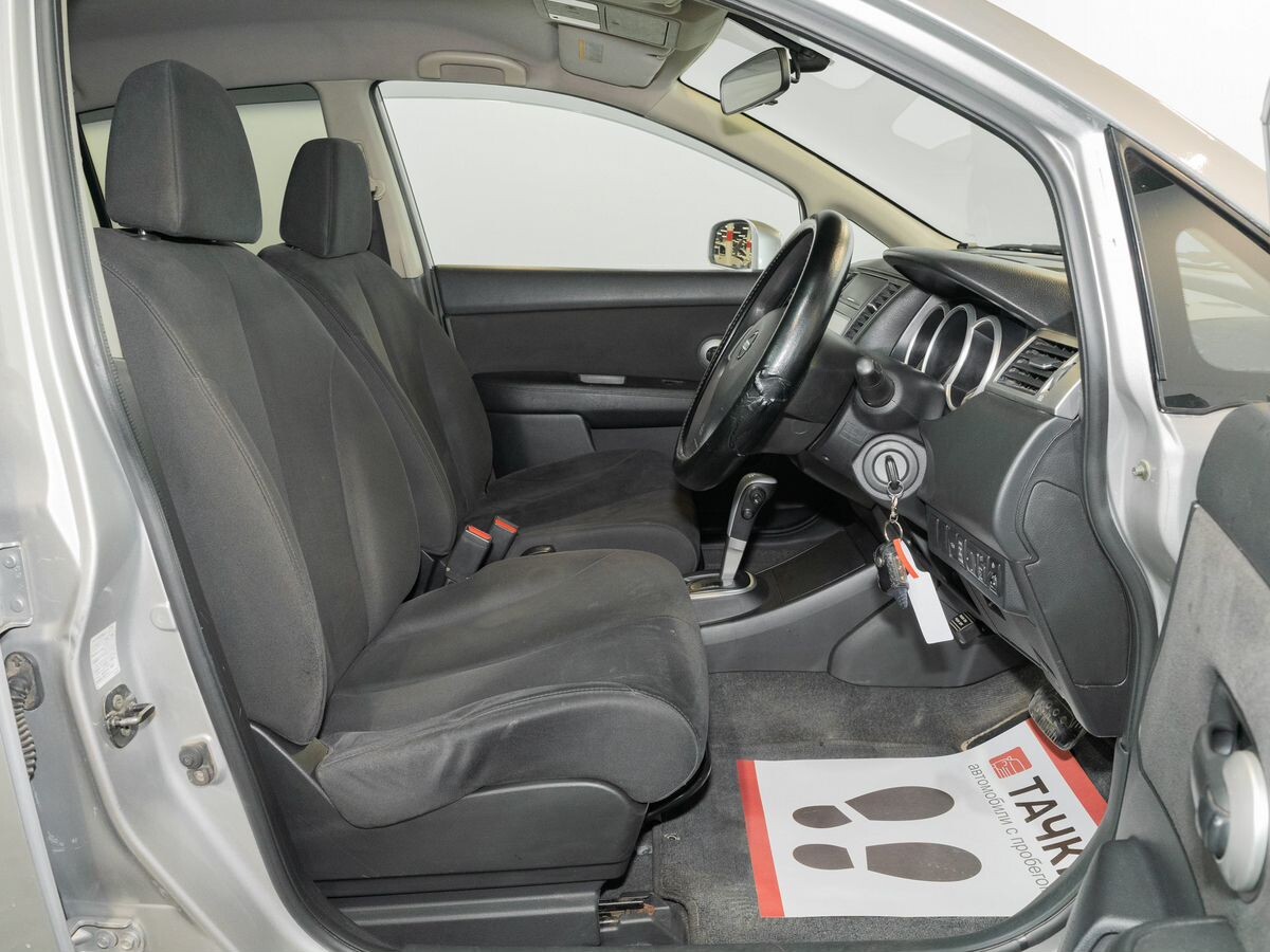 Nissan Tiida Latio 2007 - фото автомобиля