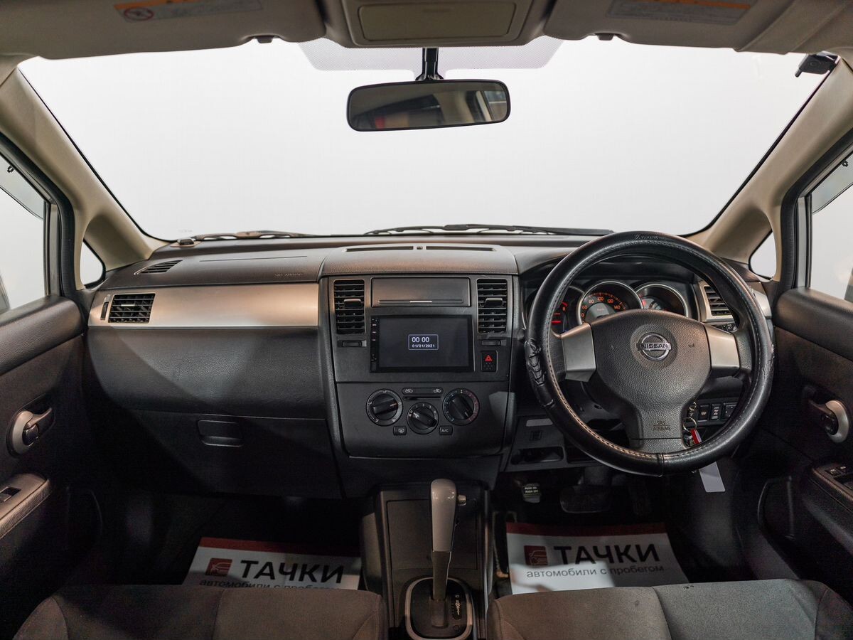 Nissan Tiida Latio 2007 - фото автомобиля