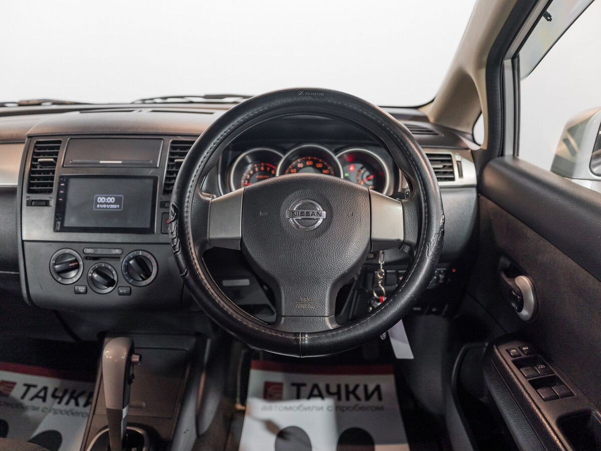 Nissan Tiida Latio 2007 - фото автомобиля