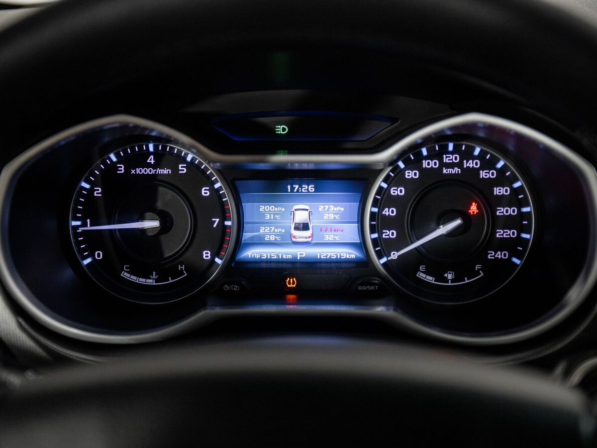 Geely Emgrand 2019 - фото автомобиля