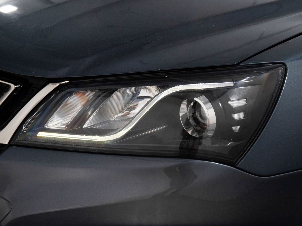 Geely Emgrand 2019 - фото автомобиля