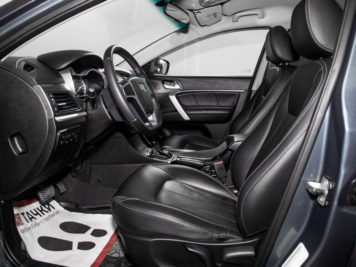 Geely Emgrand 2019 - фото автомобиля
