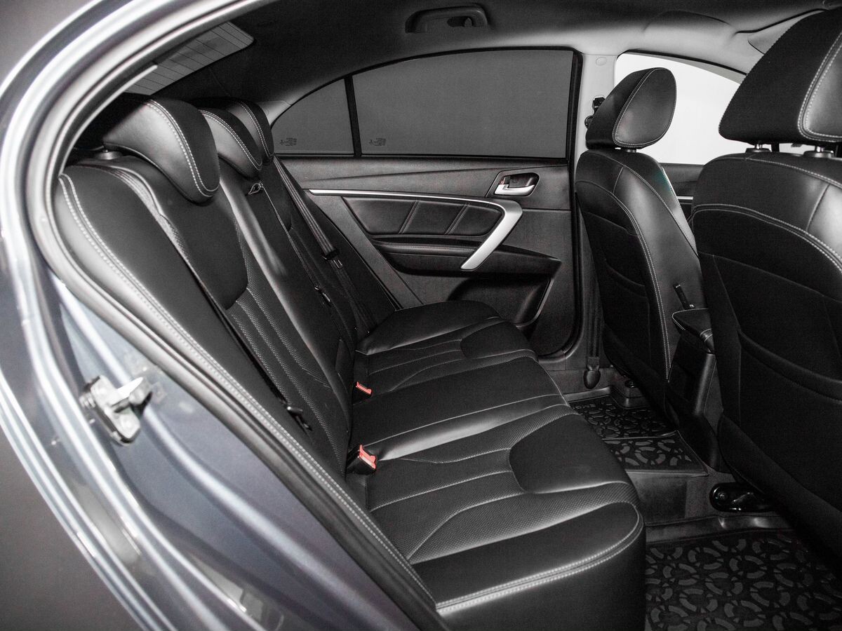 Geely Emgrand 2019 - фото автомобиля