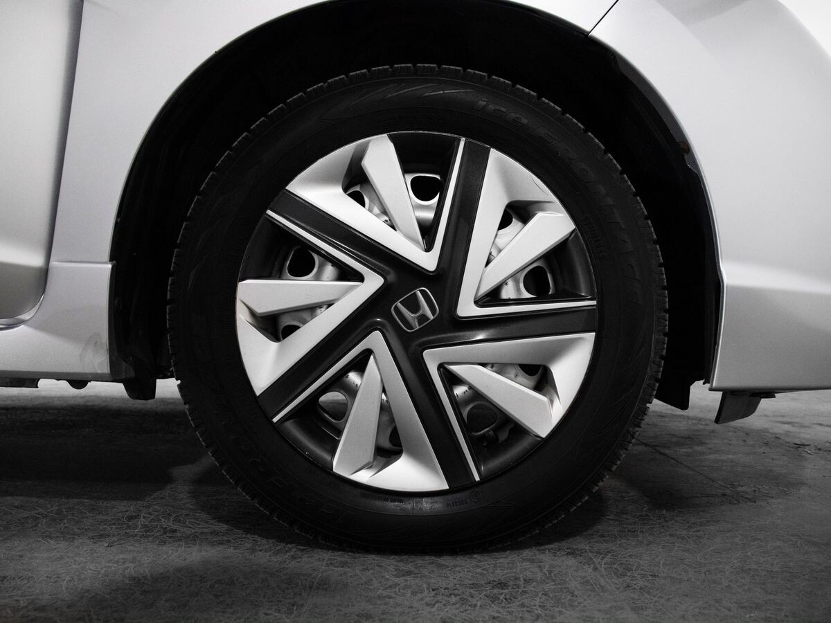 Honda Shuttle 2016 - фото автомобиля
