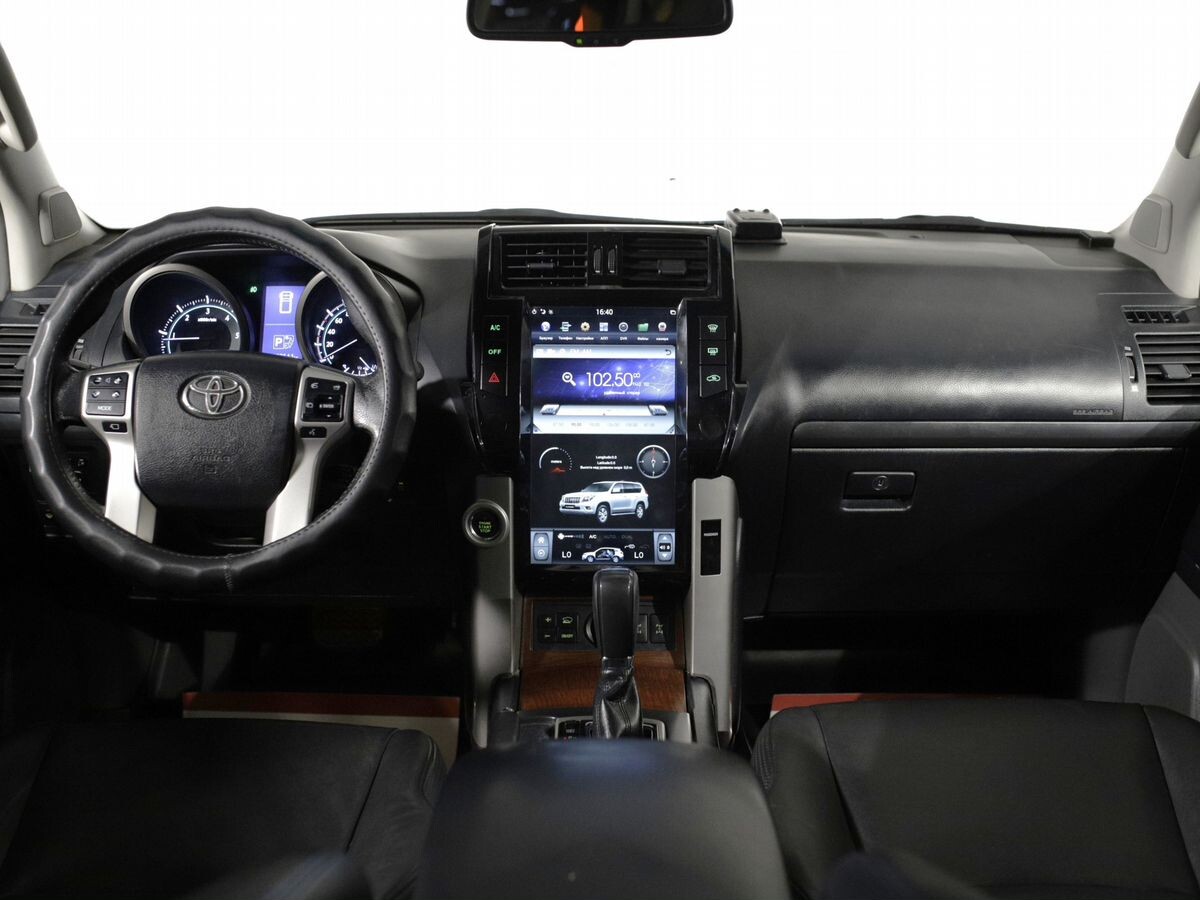 Toyota Land Cruiser Prado 2013 - фото автомобиля