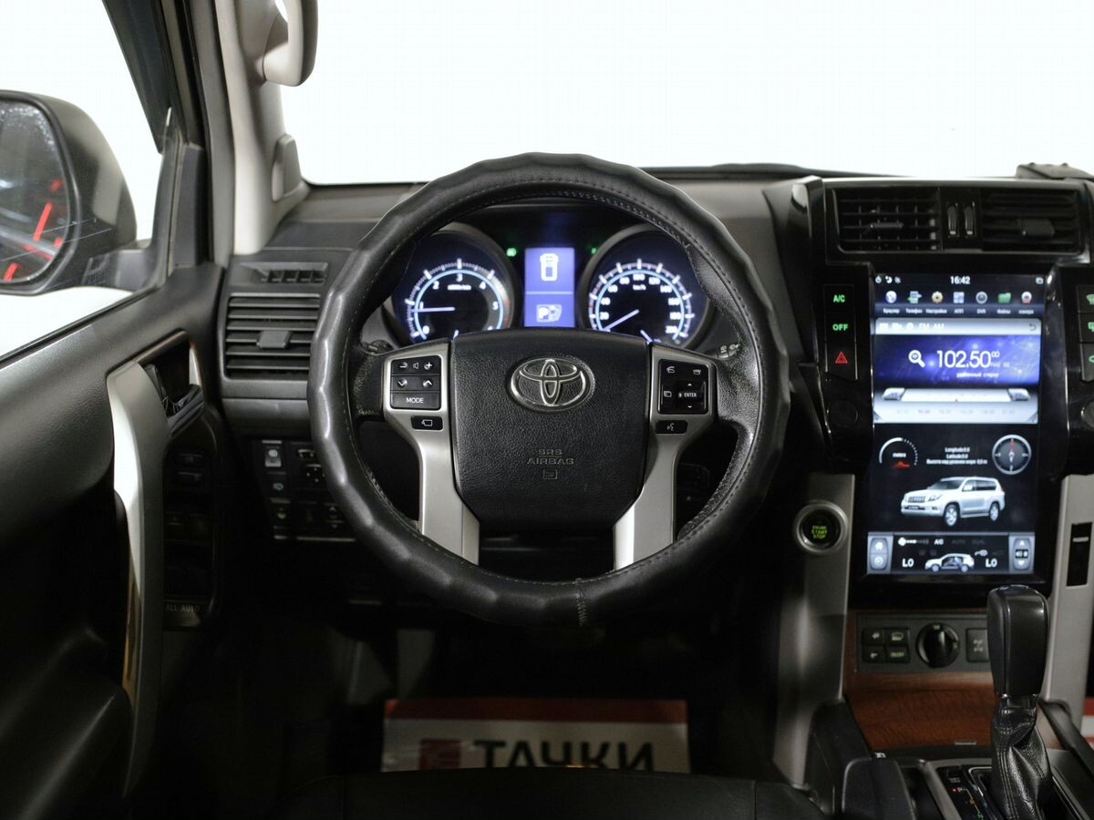 Toyota Land Cruiser Prado 2013 - фото автомобиля