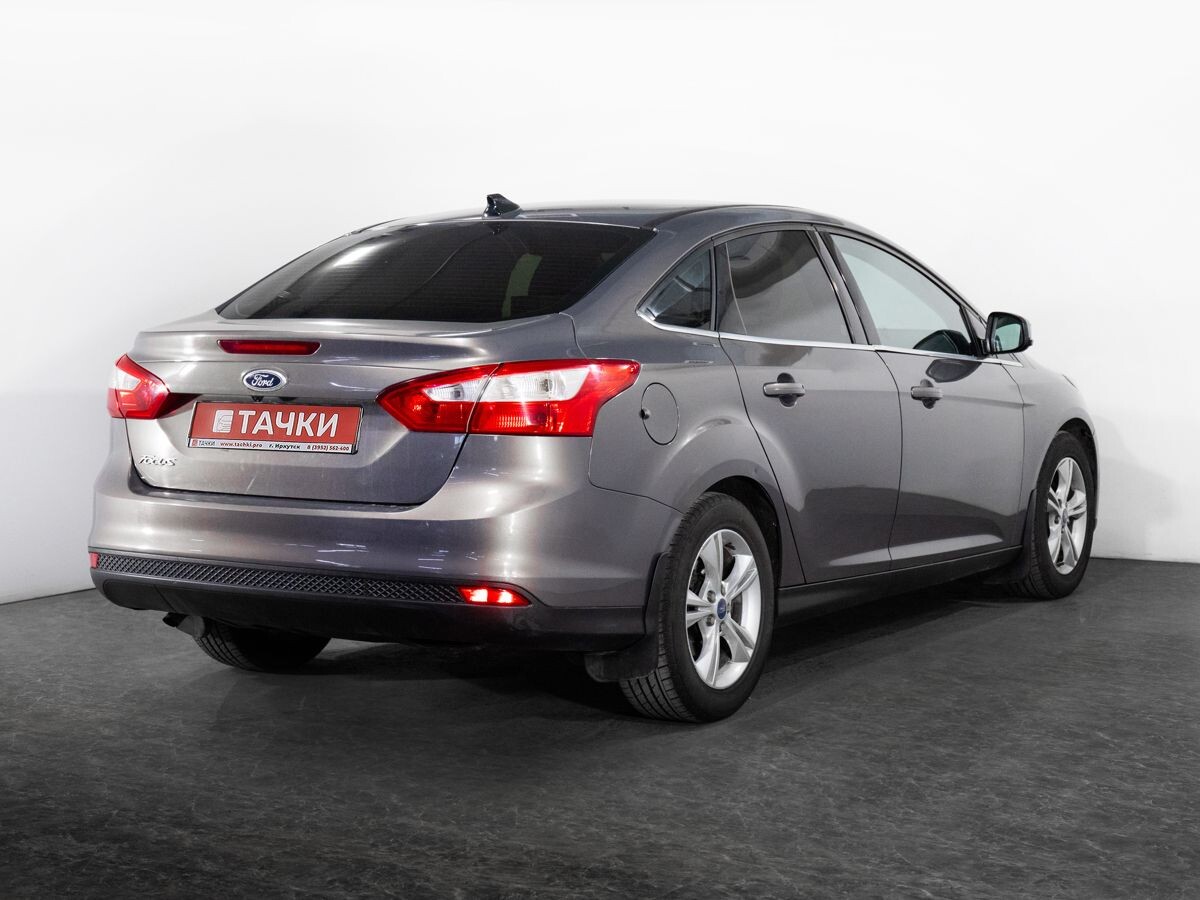Ford Focus 2011 - фото автомобиля