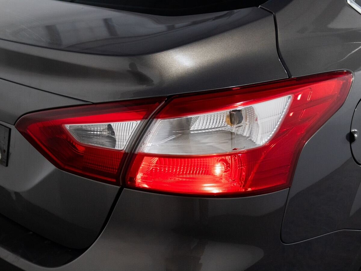 Ford Focus 2011 - фото автомобиля