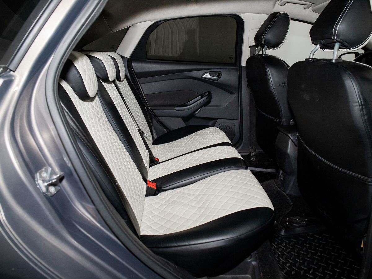 Ford Focus 2011 - фото автомобиля