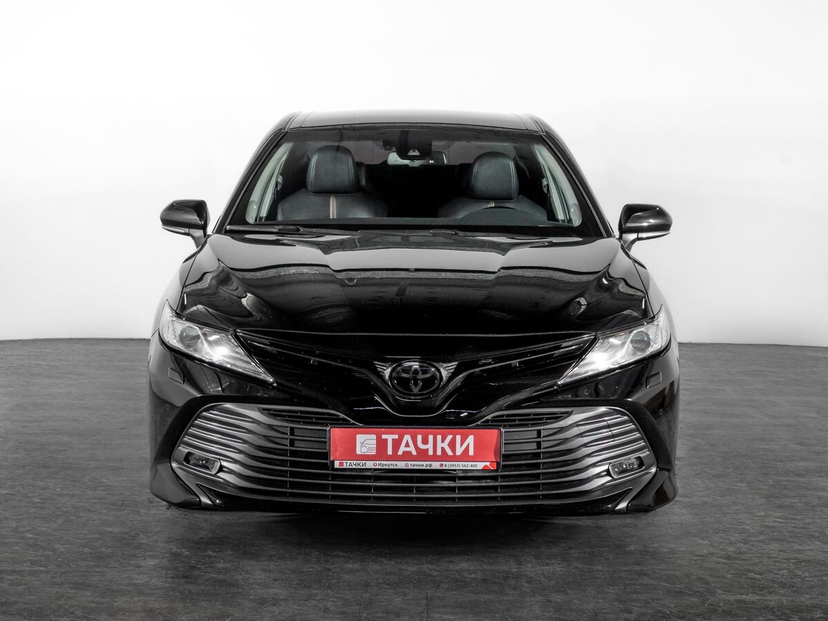 Toyota Camry 2018 - фото автомобиля
