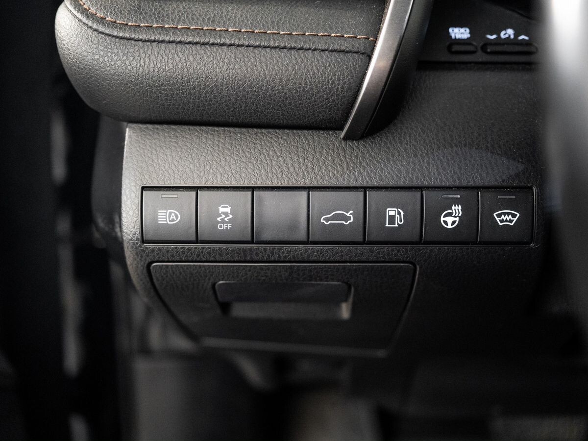 Toyota Camry 2018 - фото автомобиля