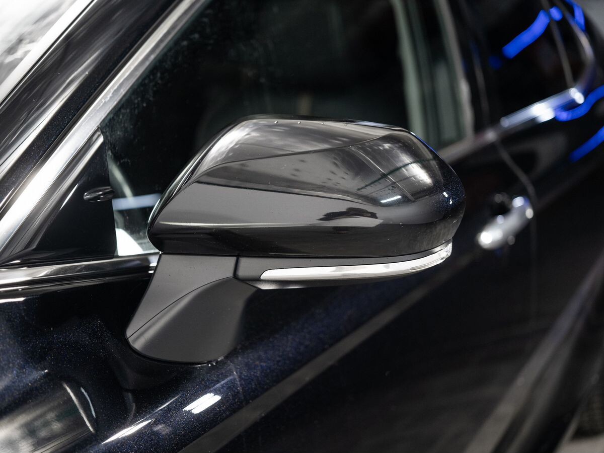 Toyota Camry 2018 - фото автомобиля