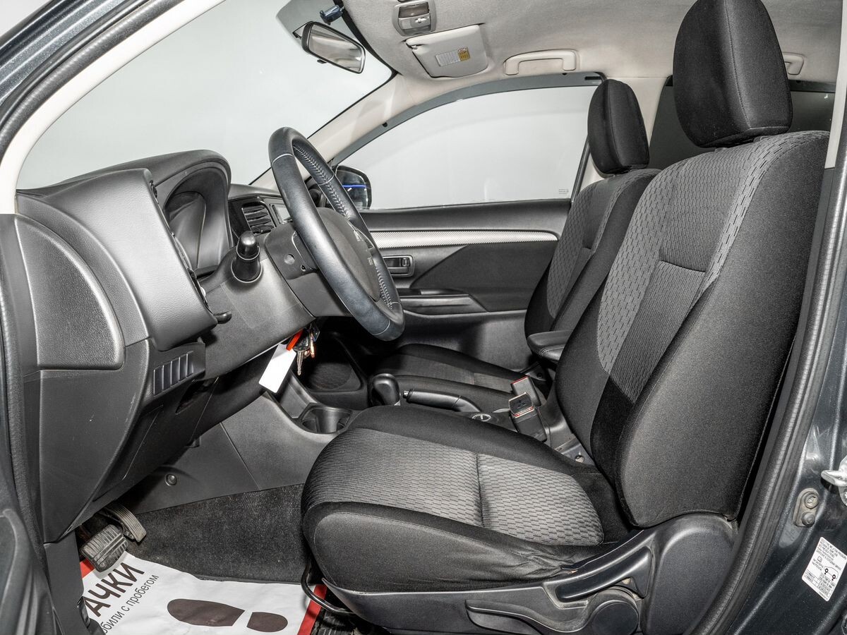 Mitsubishi Outlander 2013 - фото автомобиля