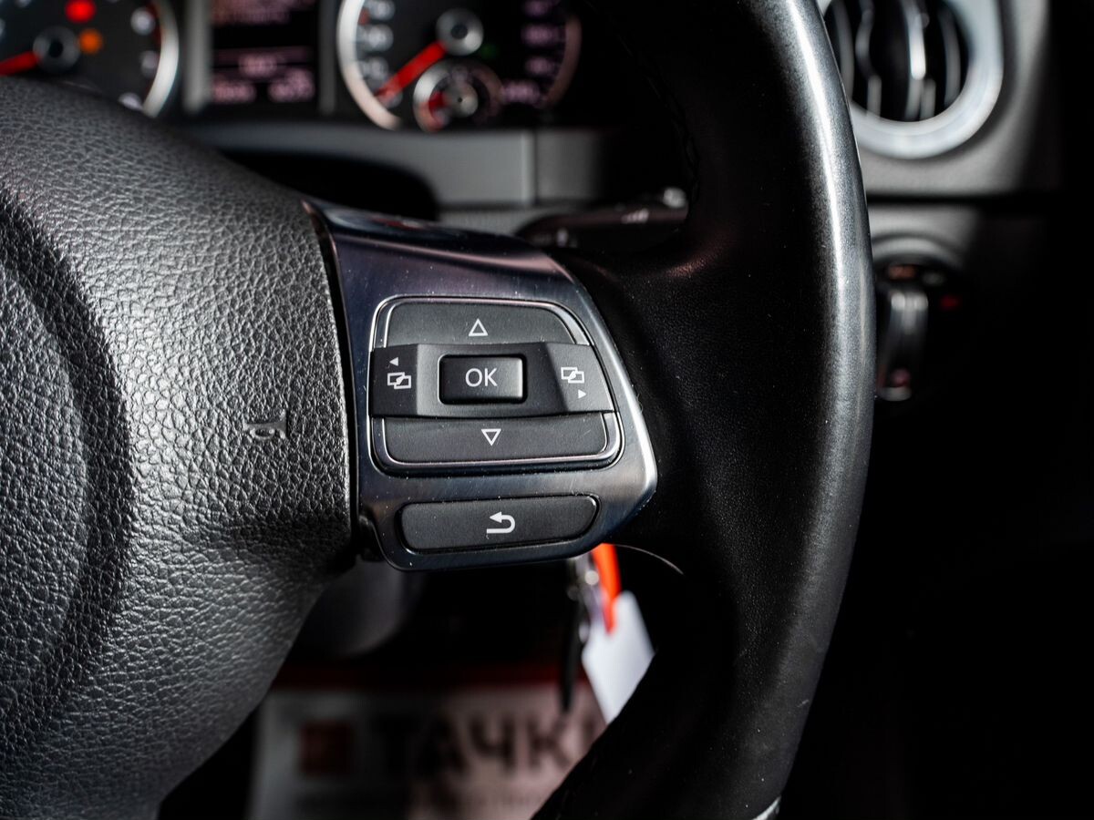 Volkswagen Tiguan 2013 - фото автомобиля