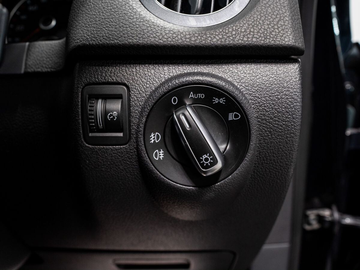 Volkswagen Tiguan 2013 - фото автомобиля