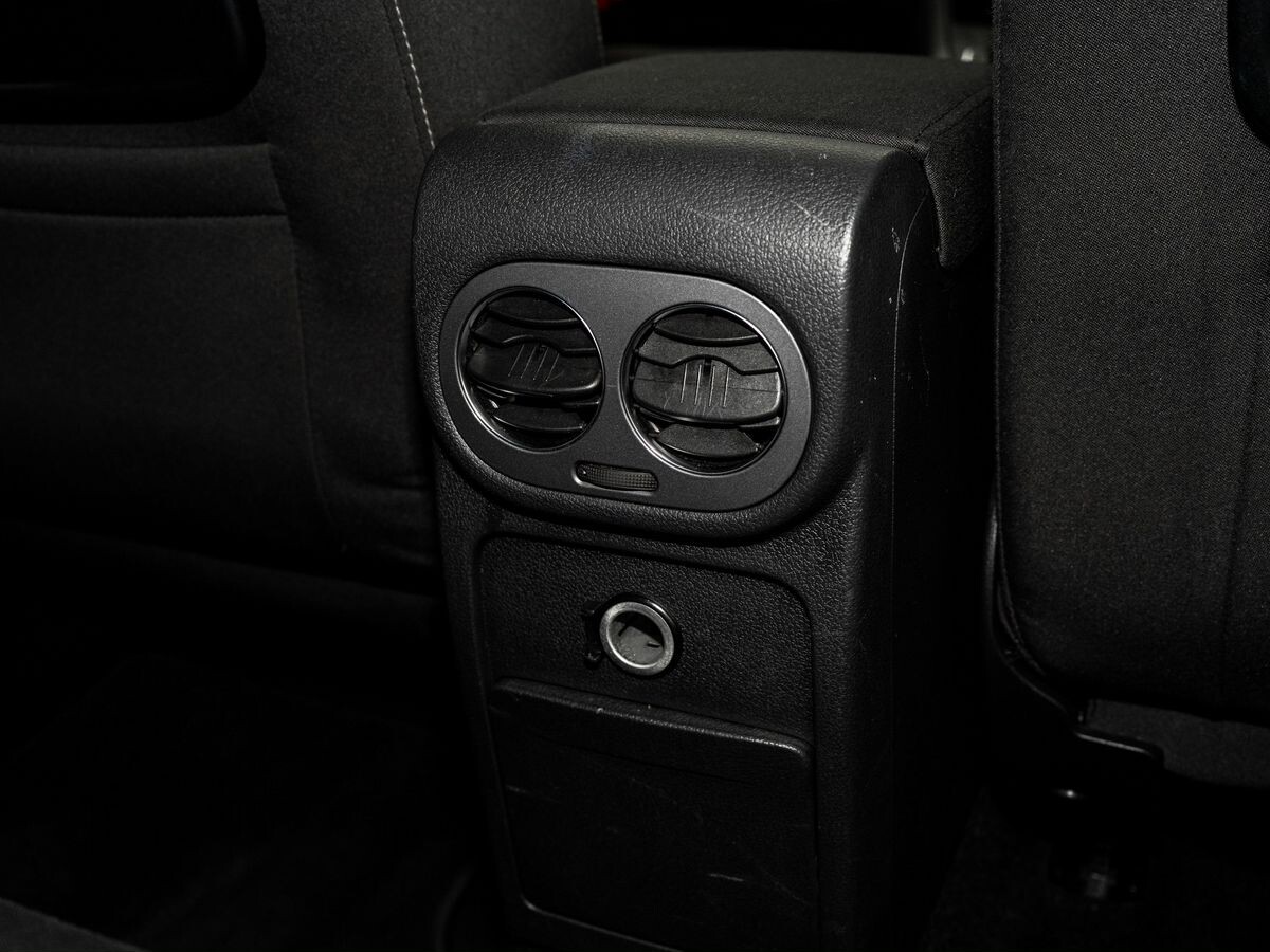 Volkswagen Tiguan 2013 - фото автомобиля