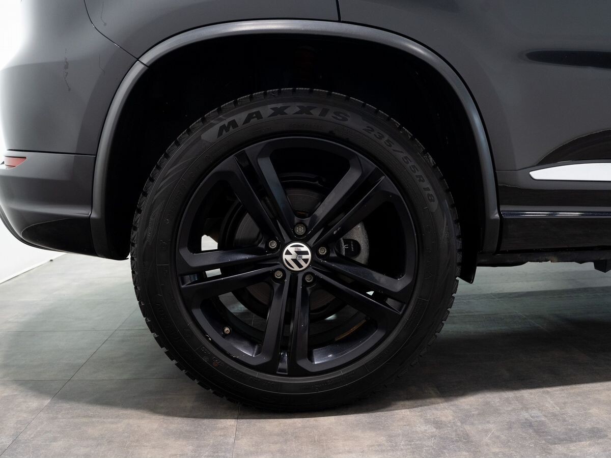 Volkswagen Tiguan 2013 - фото автомобиля