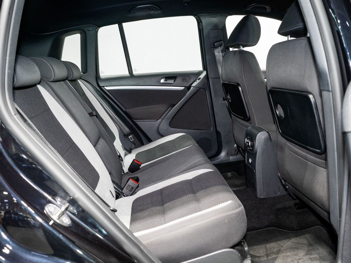 Volkswagen Tiguan 2013 - фото автомобиля