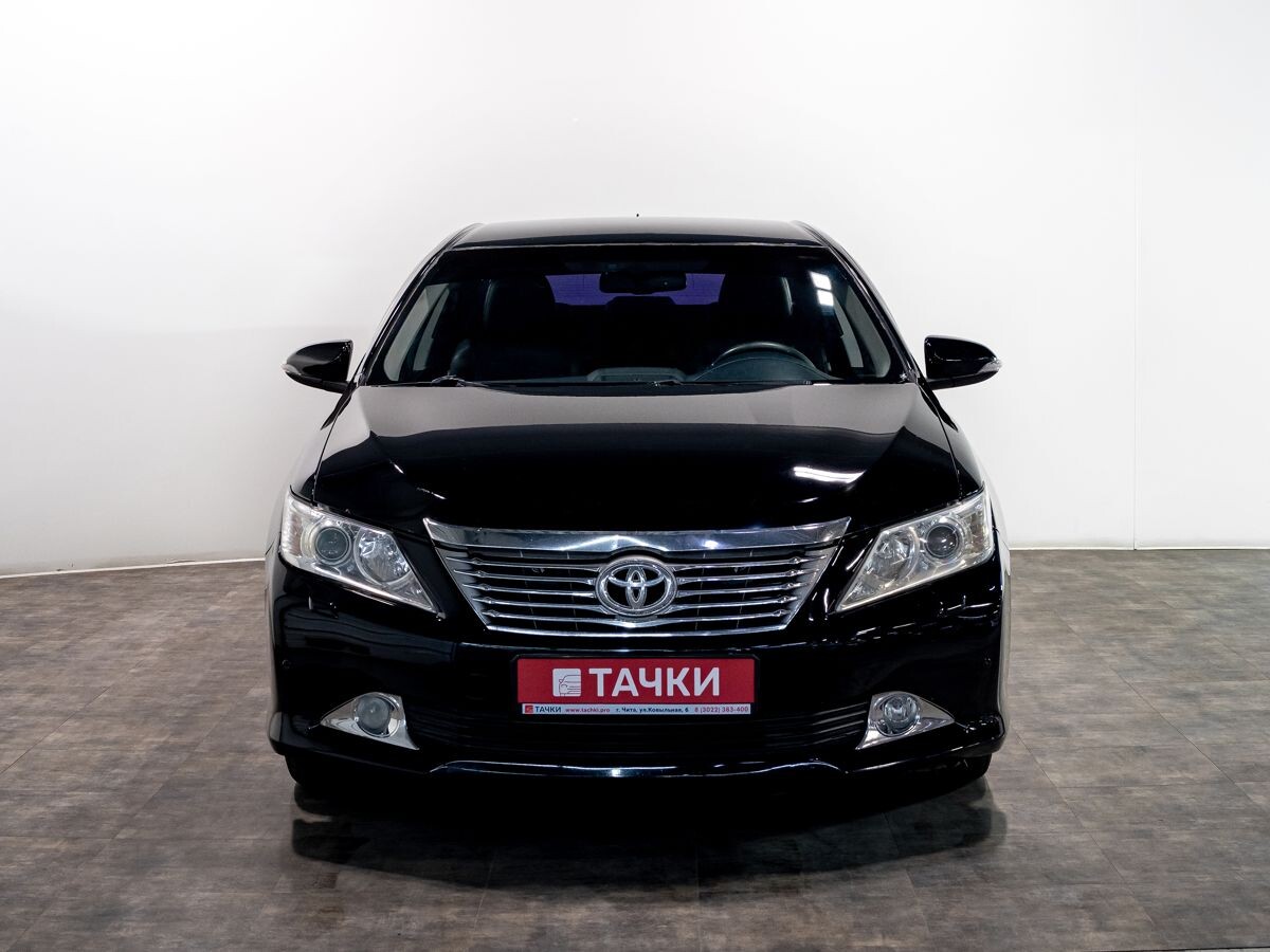 Toyota Camry 2011 - фото автомобиля